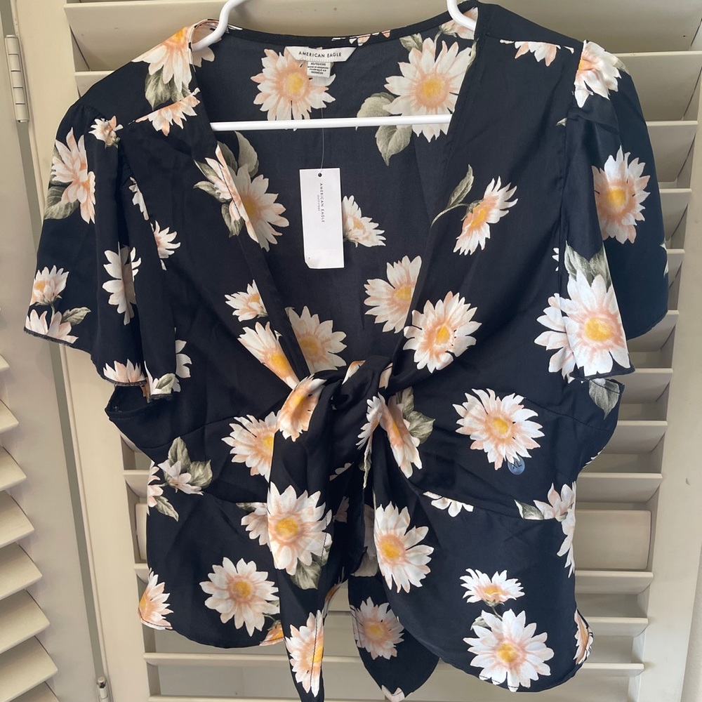 Cropped tie blouse